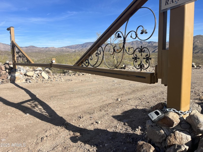 gate pic