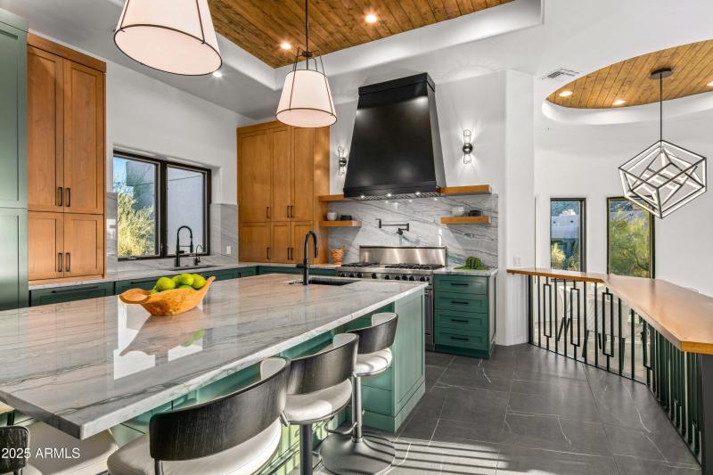 021_Kitchen Conversation