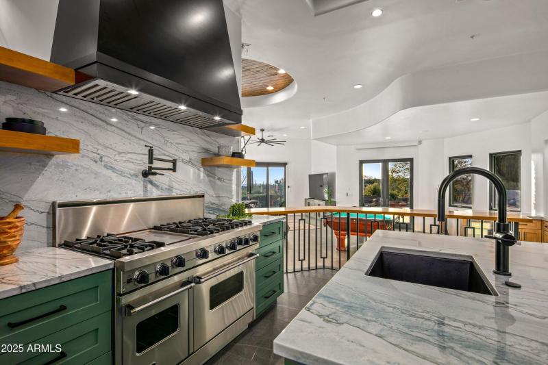 022_High End Appliances