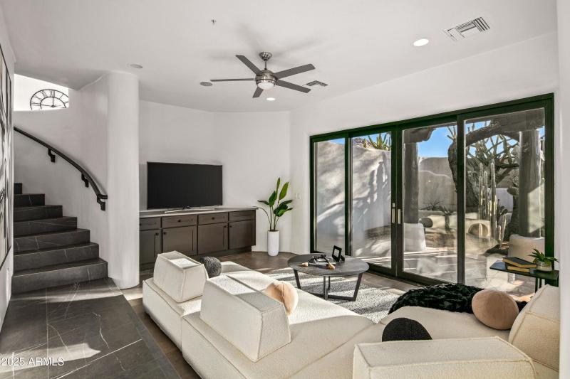 044_Half Floor Lower Level Living