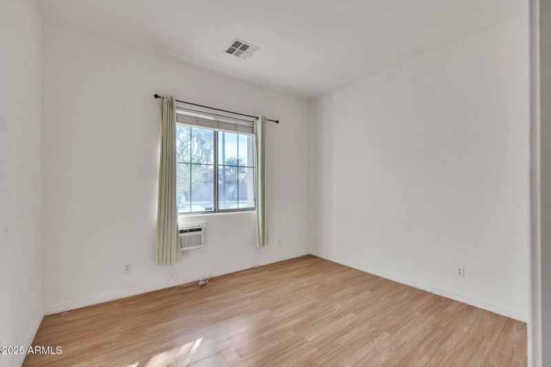 5634_N_82nd_Ave_Glendale_AZ_85303_USA-Ex