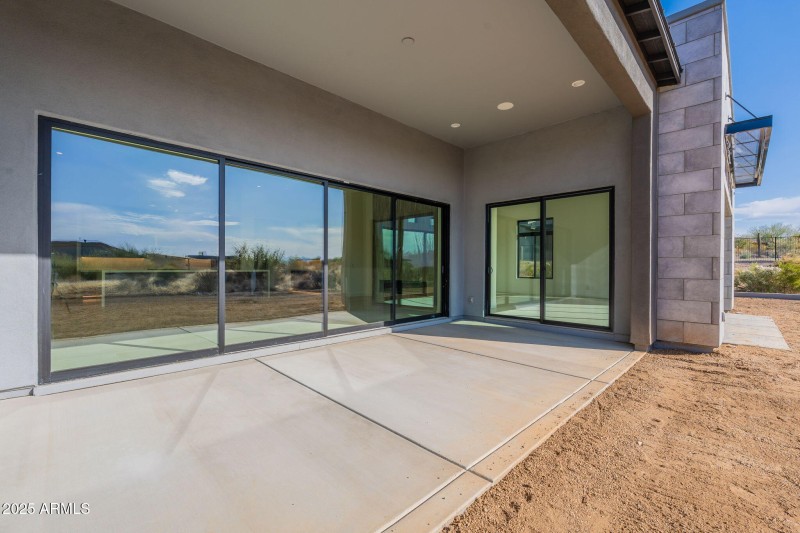 Mayne #4 - Patio