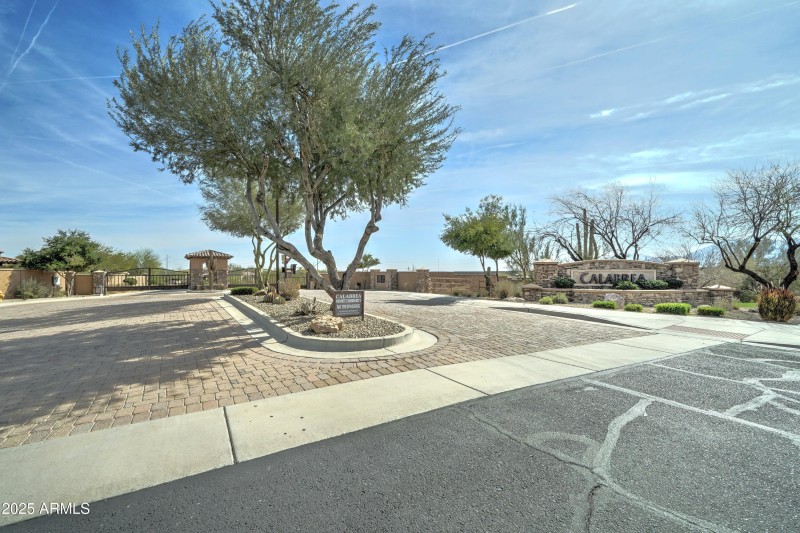 3204 W. Redwood Ln, lot 63-2