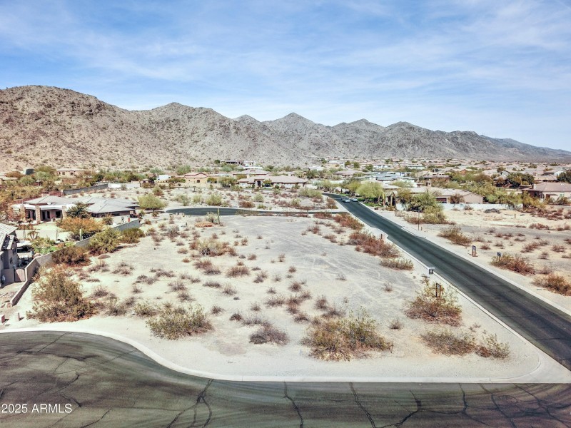 3204 W. Redwood Ln, lot 63-3