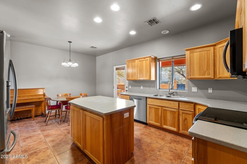 Kitchen (2)