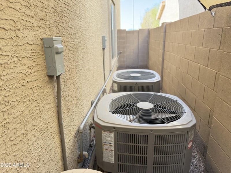 2 Yr. old AC Units/ Gas Line