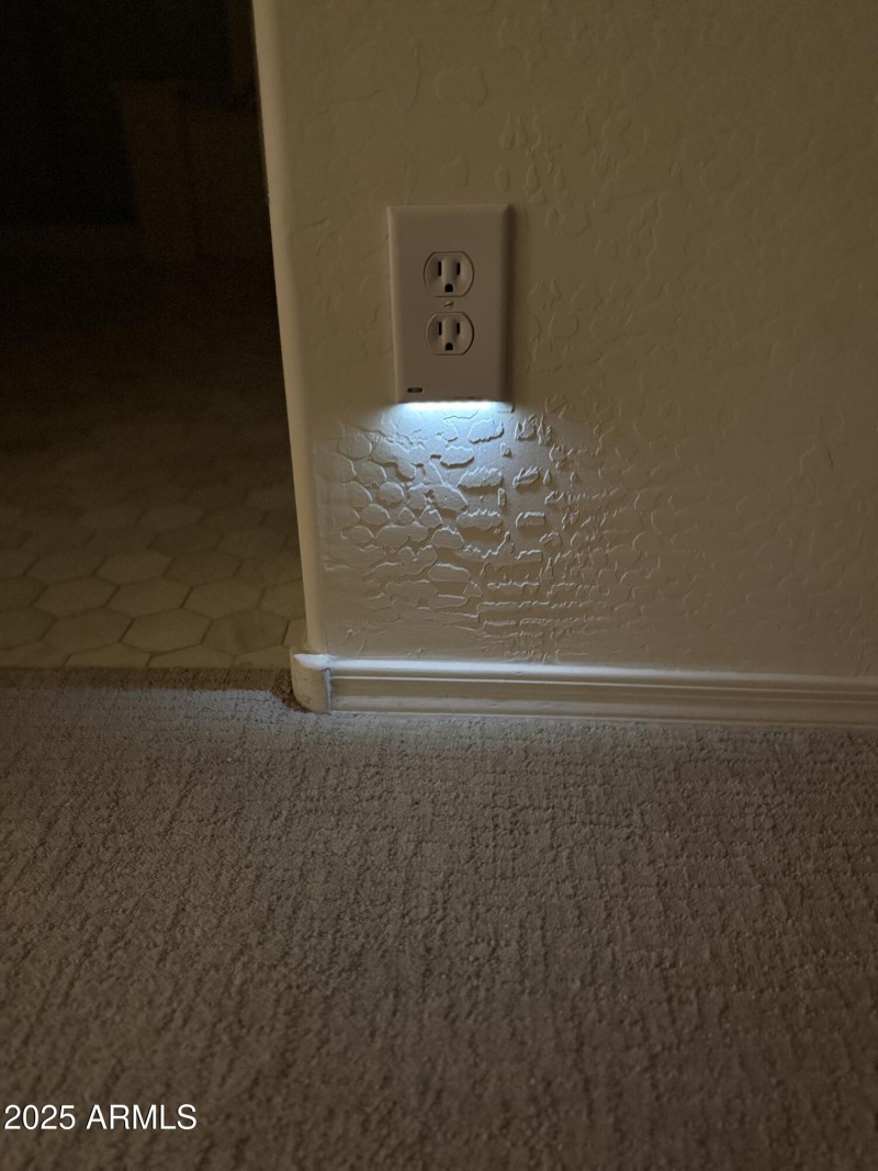 Wall Socket Nite Lites