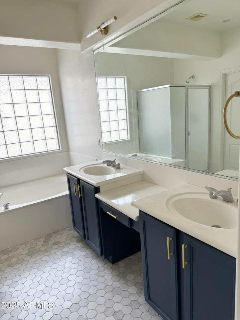 Master Vanity