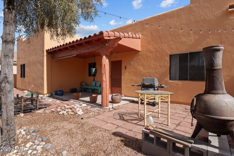 Back Patio and yard (1)