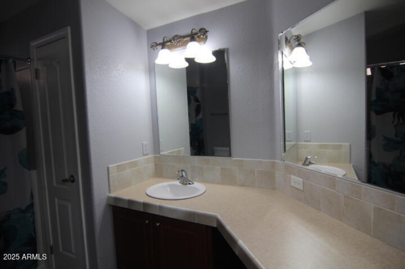 Dual Sinks