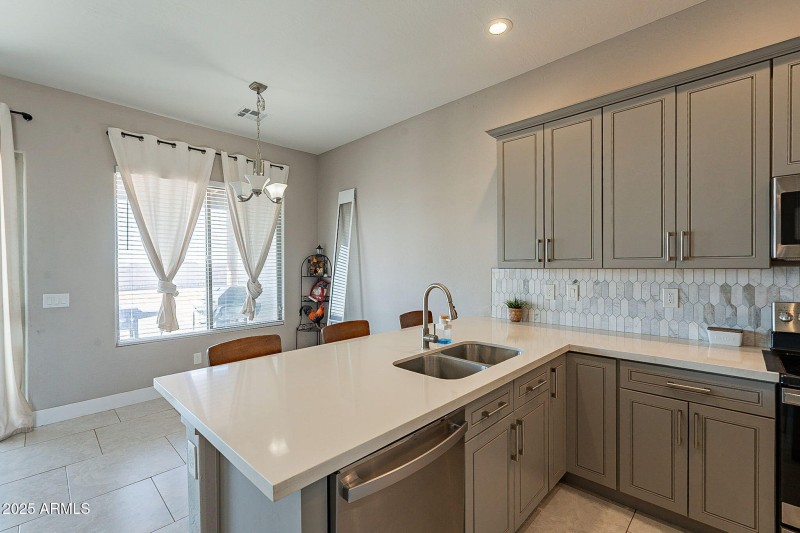 17-web-or-mls-244th-17