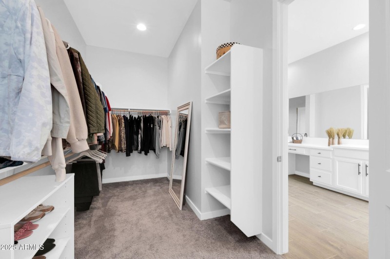 Walk-in Closet