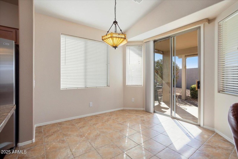 Dining Room No Furniture
