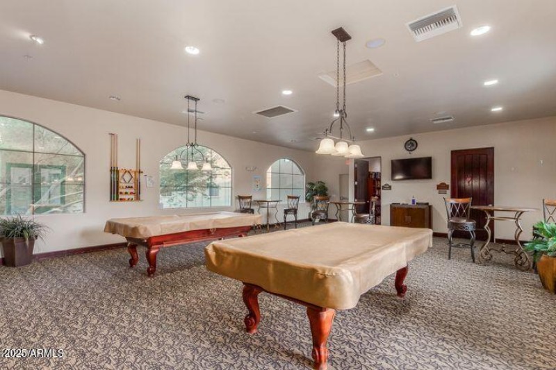 BILLIARDS ROOM