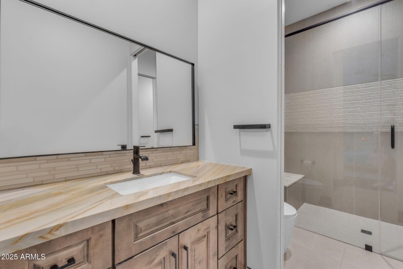 Bed 2 bath