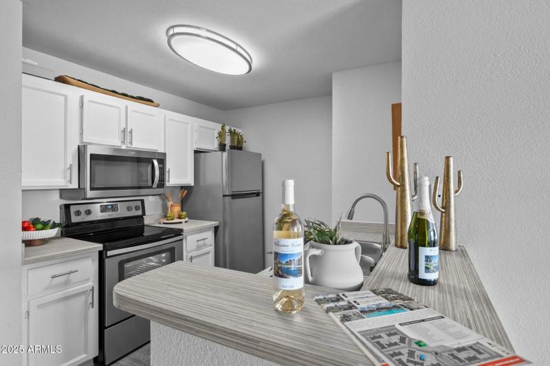 Kitchen Breakfast Bar