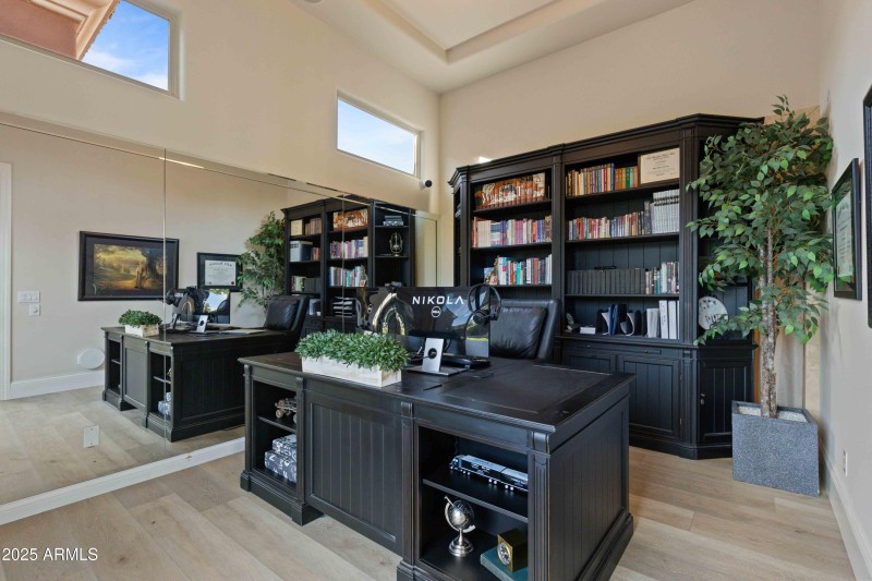 Owner's Suite Adjoining Room