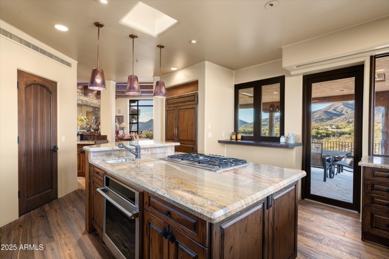 21-40947 n. 107th pl (21 of 65)