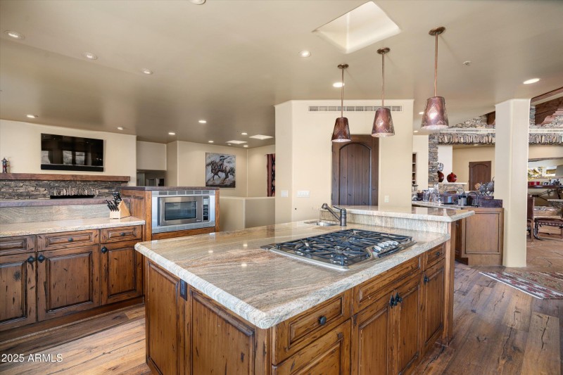 22-40947 n. 107th pl (22 of 65)