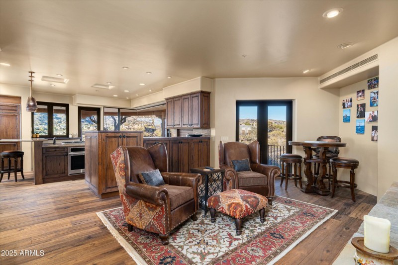 24-40947 n. 107th pl (24 of 65)