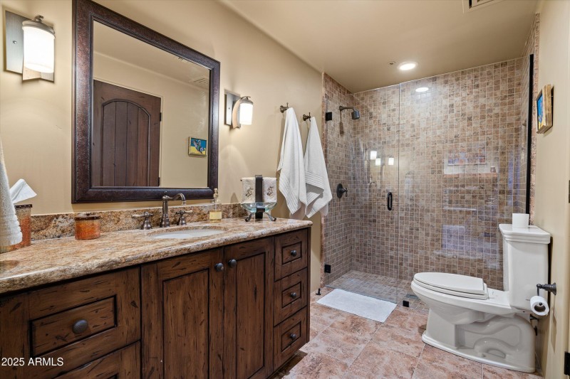 33-40947 n. 107th pl (33 of 65)