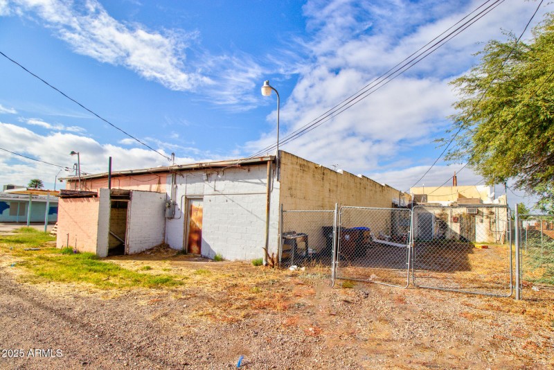 311 N Main St