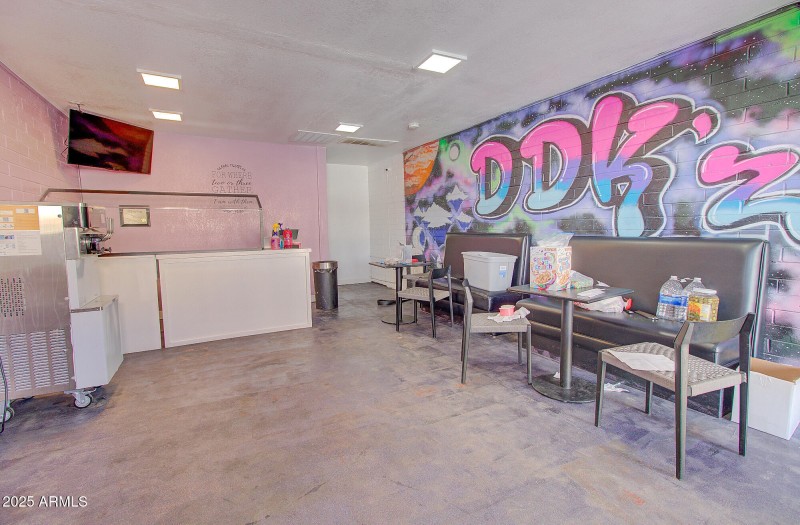 311 N Main St