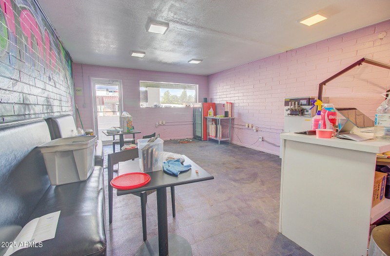 311 N Main St