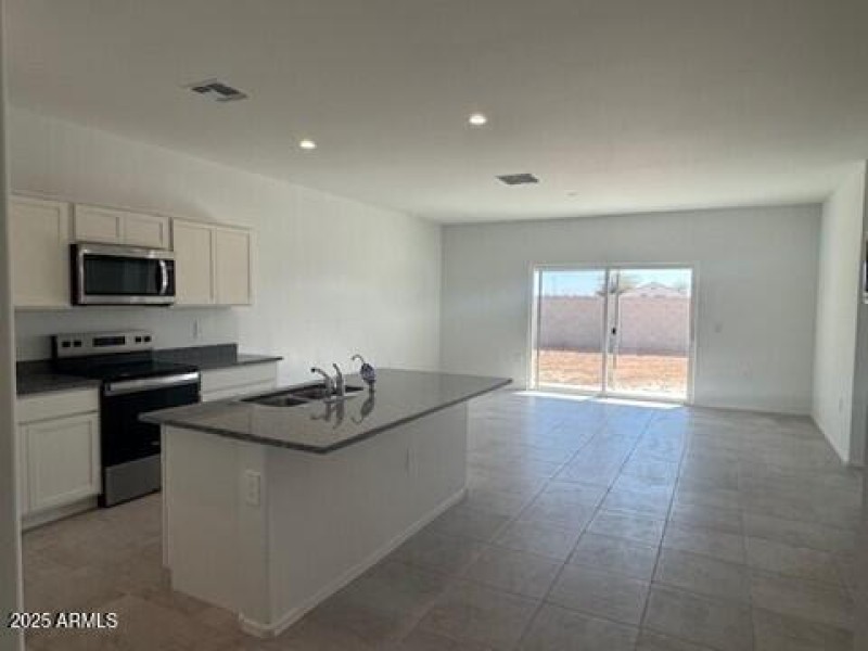 Harris Kitchen