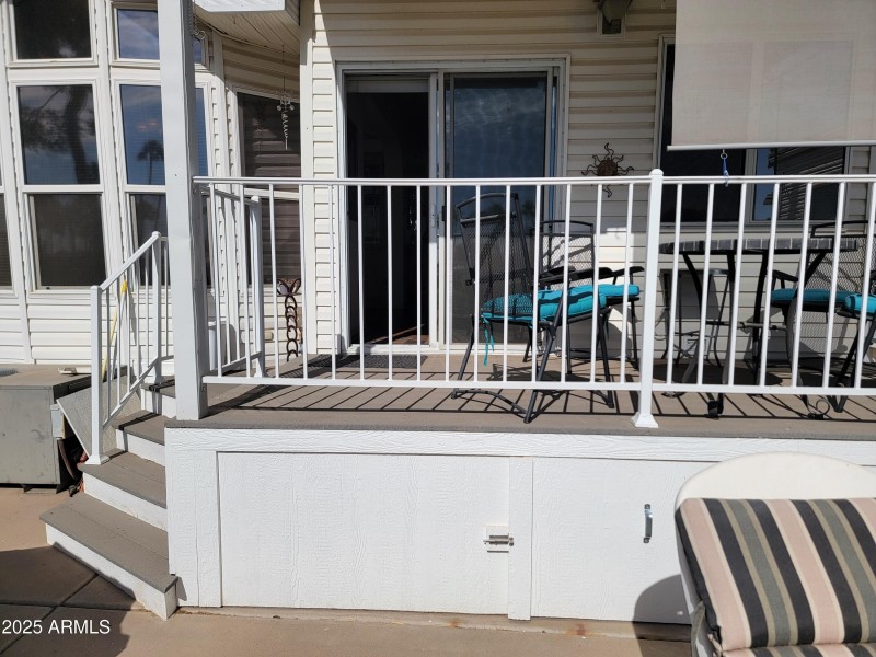 deck with storage drawers