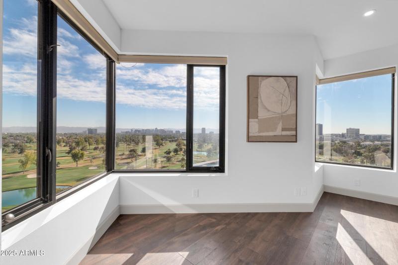 1040 E Osborn unit 1004-10