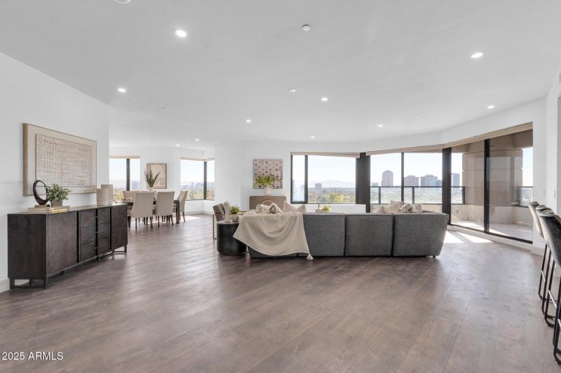 1040 E Osborn unit 1004-13