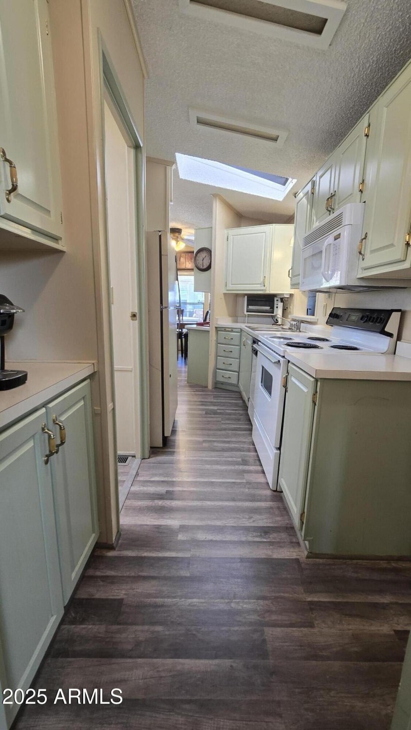 Lot 569 Kitchen