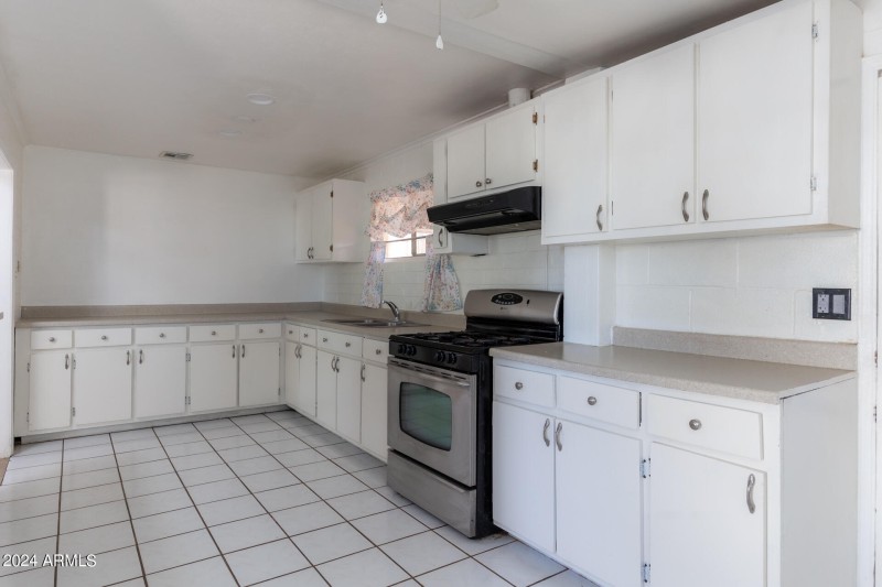 Kitchen 2