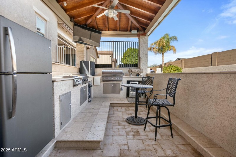 Outdoor Kitchen
