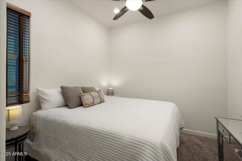 Bedroom 3 oe Den/Office