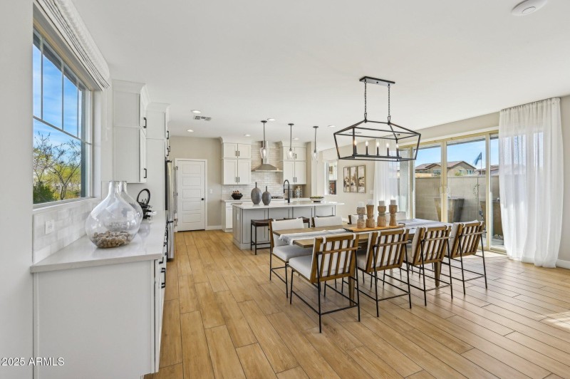 009 dining kitchen