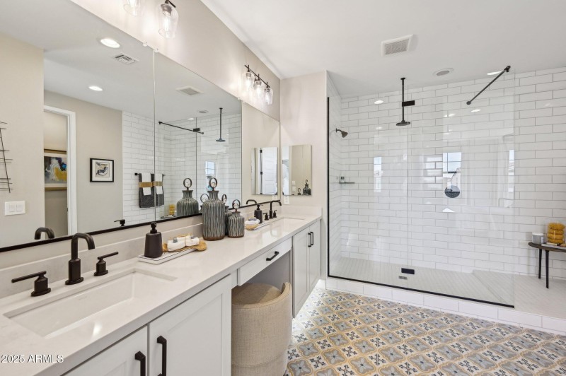 037 primary bath