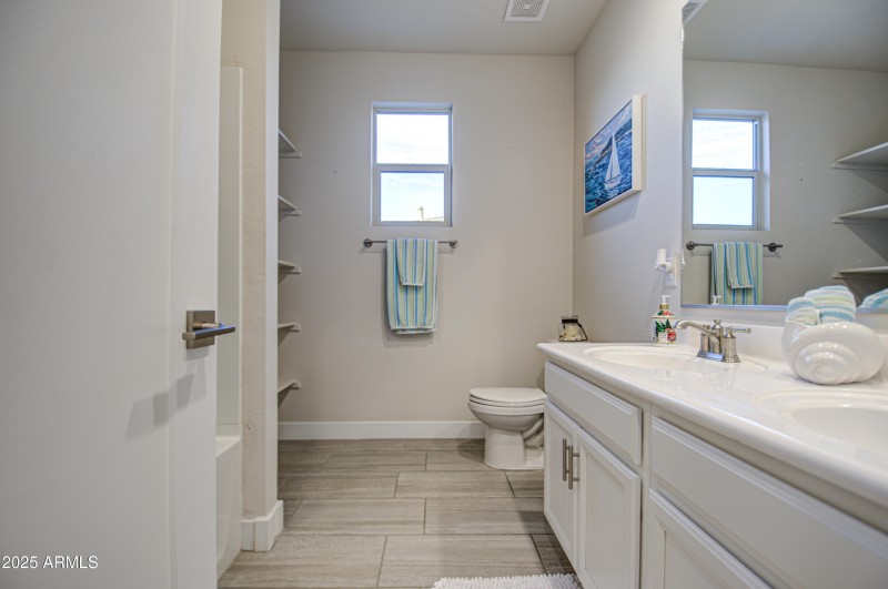 Bathroom 3-pic 1