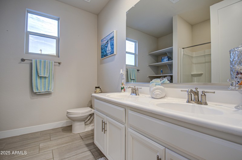 Bathroom 3-pic 2