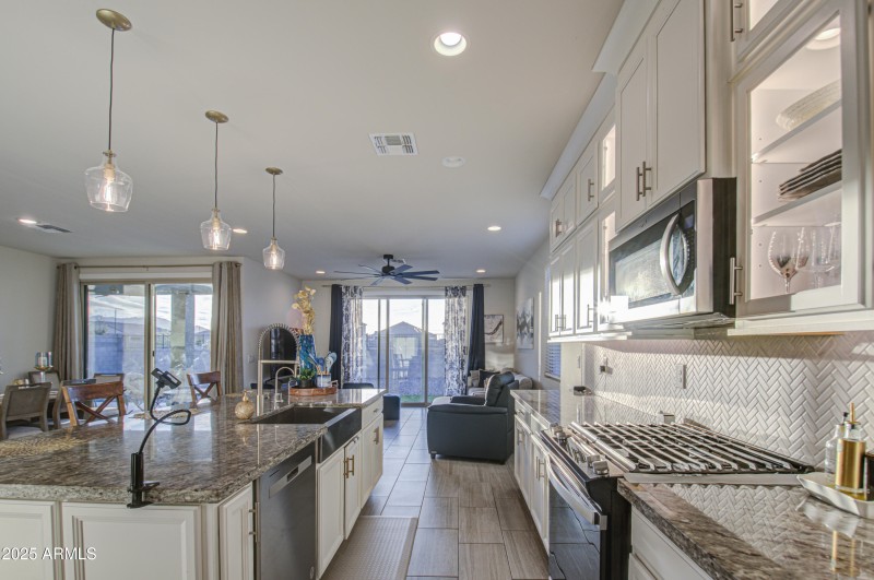 Kitchen 4