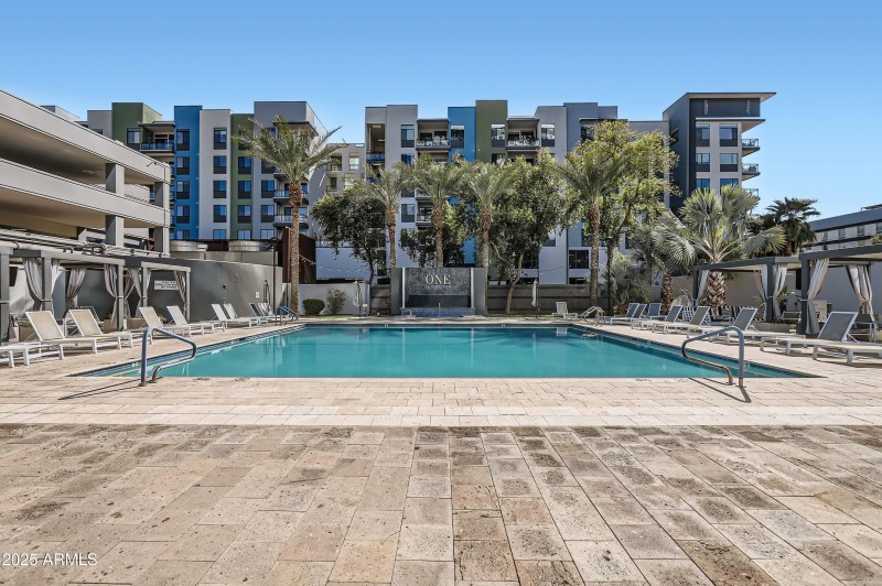 Fantastic Pool to Meet & Swim