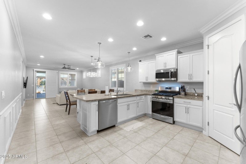 006-kitchen