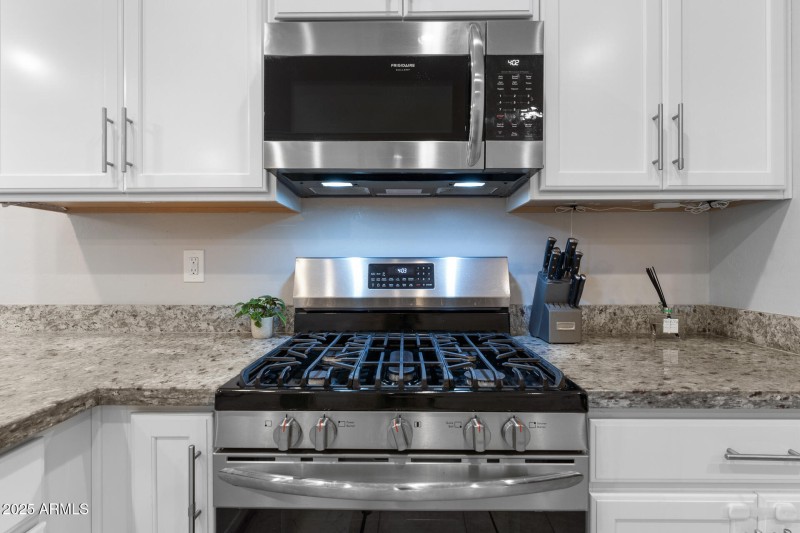 010-kitchen