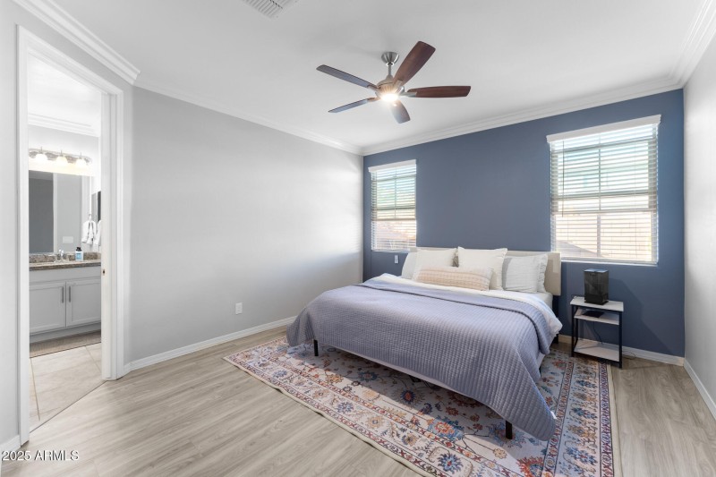 017-primary-bedroom