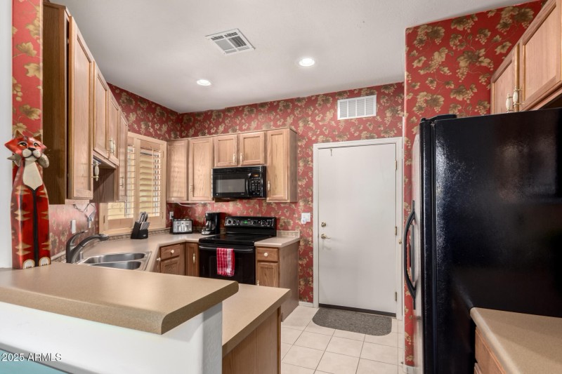 05 Kitchen