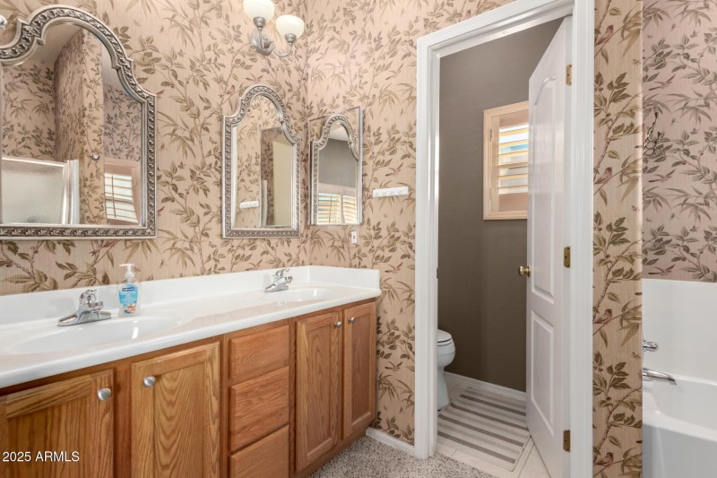 20 Master Bathroom