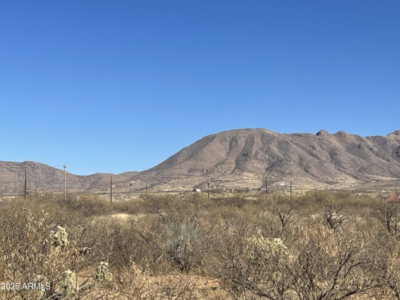 Mountain view nearby