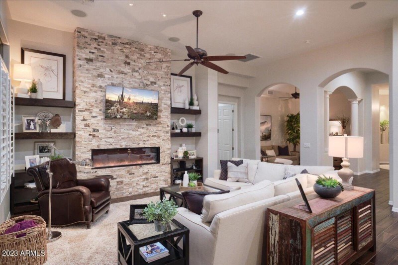 09-Living Room
