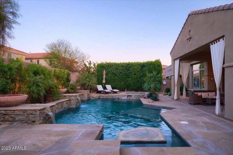 25-Backyard